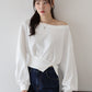 オフショルダースウェット