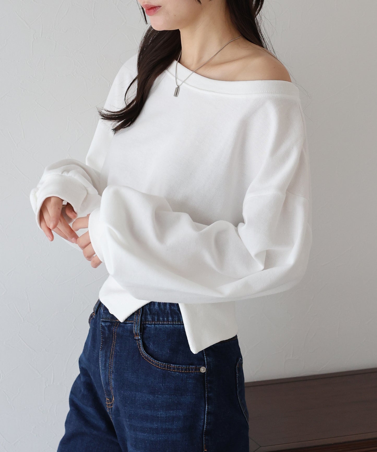 【早割5％OFF】オフショルダースウェット