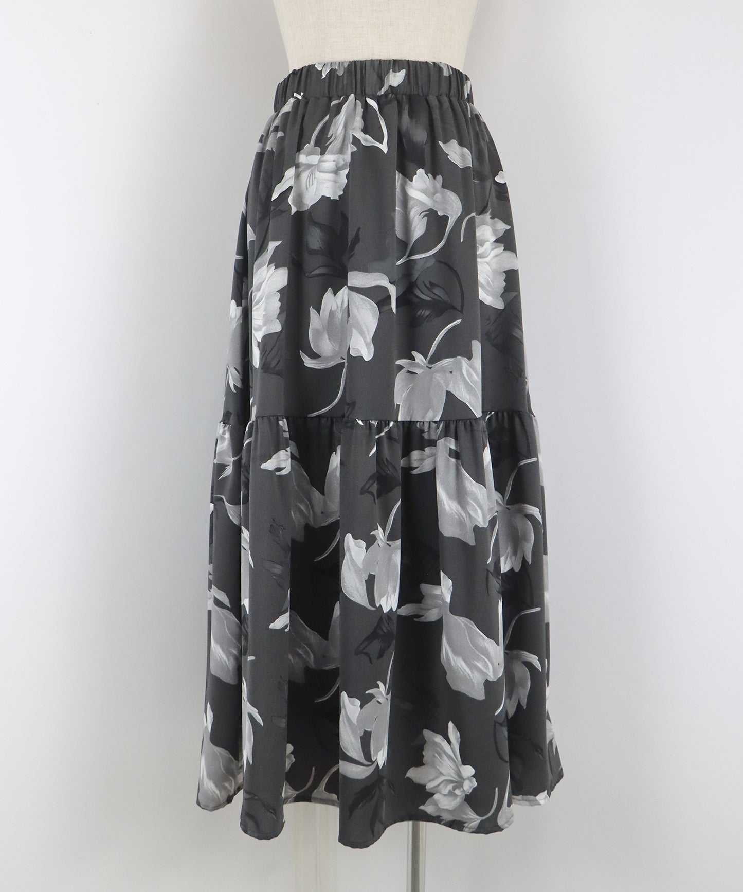 フラワーティアードスカート