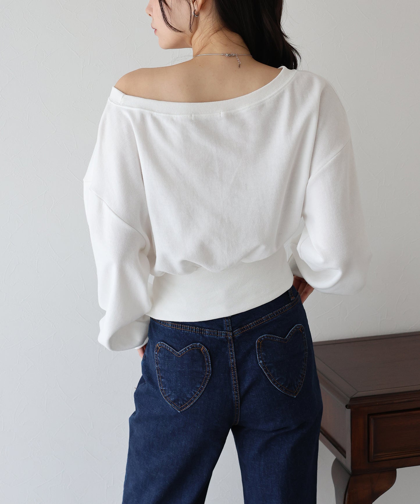 【早割5％OFF】オフショルダースウェット