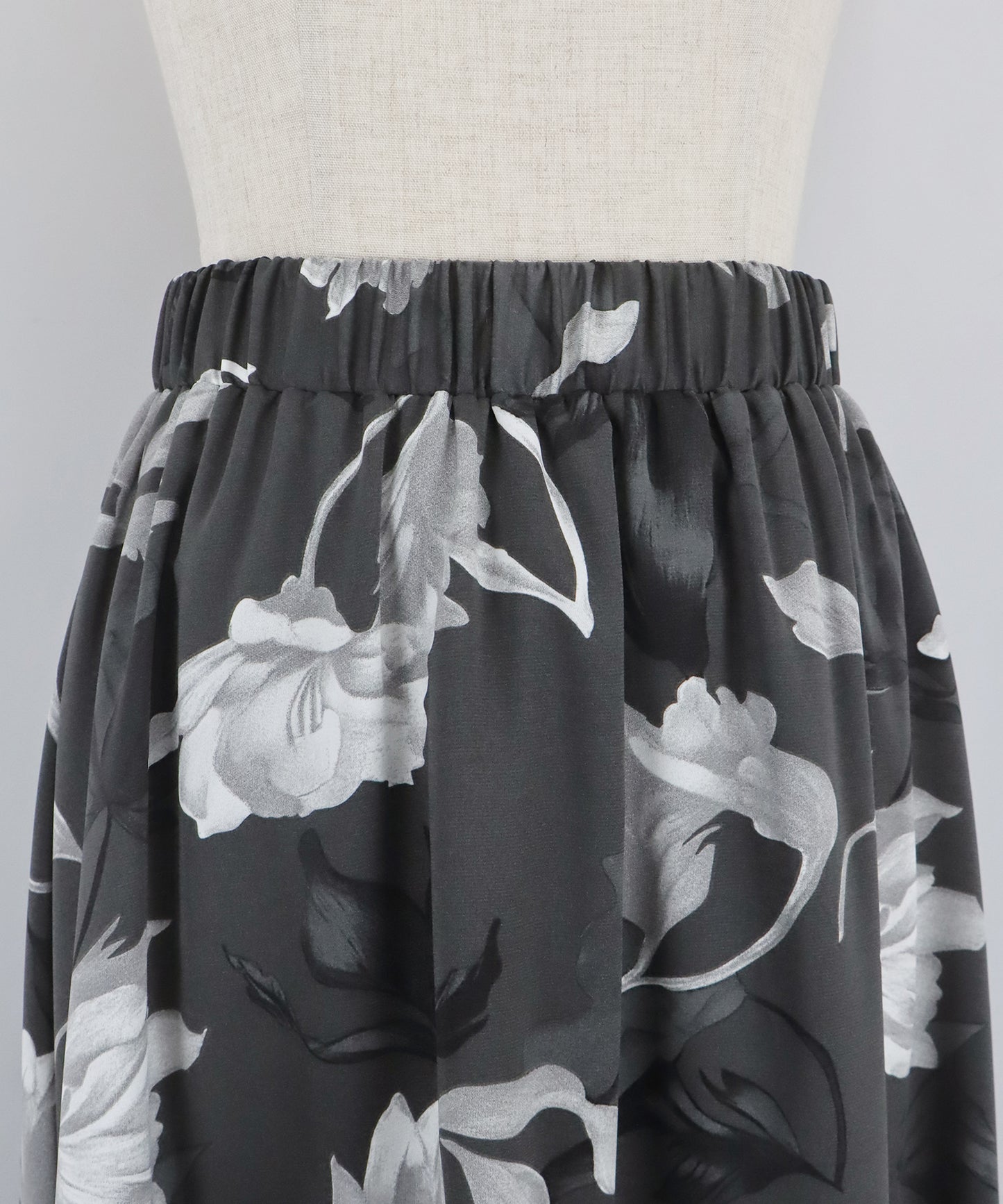 フラワーティアードスカート