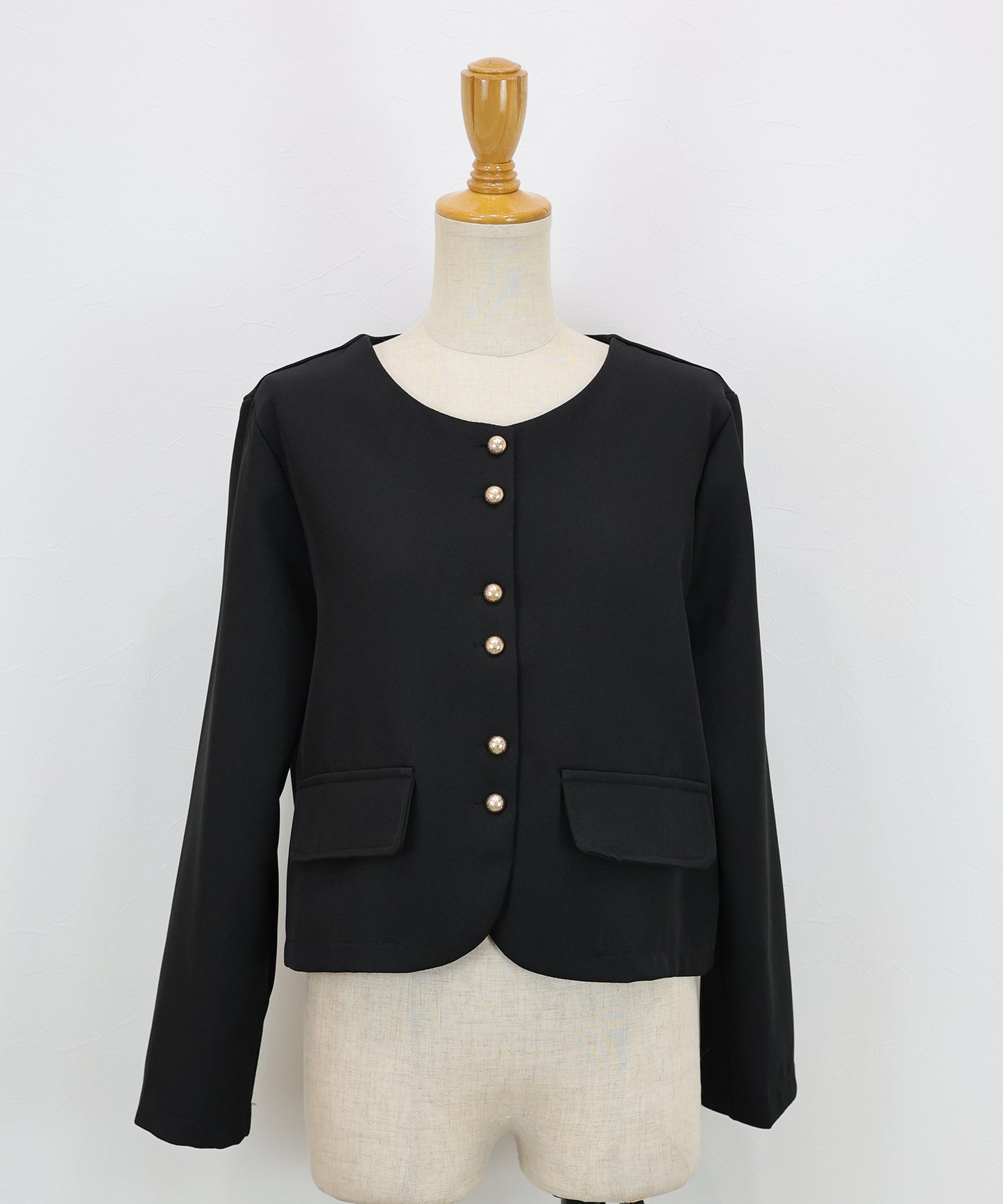 【早割5％OFF】ゴールドボタンノーカラージャケット