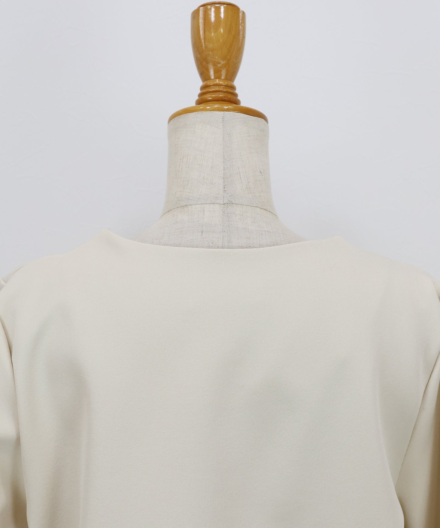 【早割5％OFF】ゴールドボタンノーカラージャケット