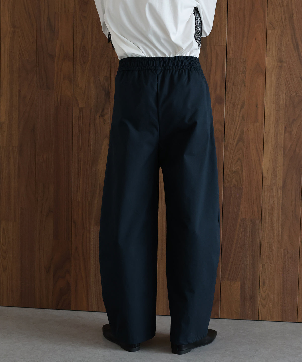 カーブパンツ