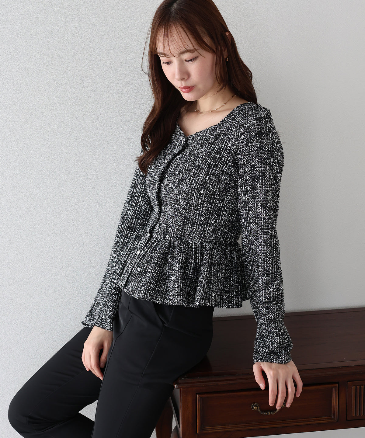 【早割5％OFF】《２サイズ展開》ツイードペプラムトップス