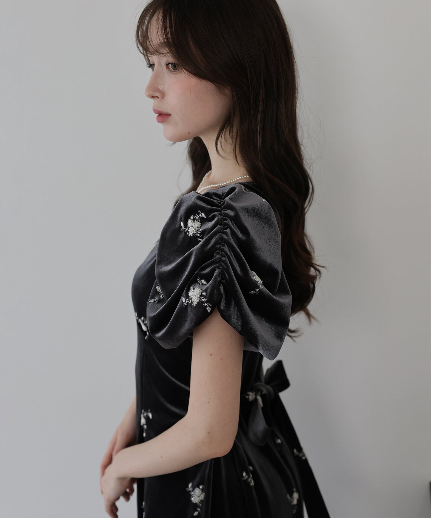 フラワー刺繍ハートネックベロアワンピース