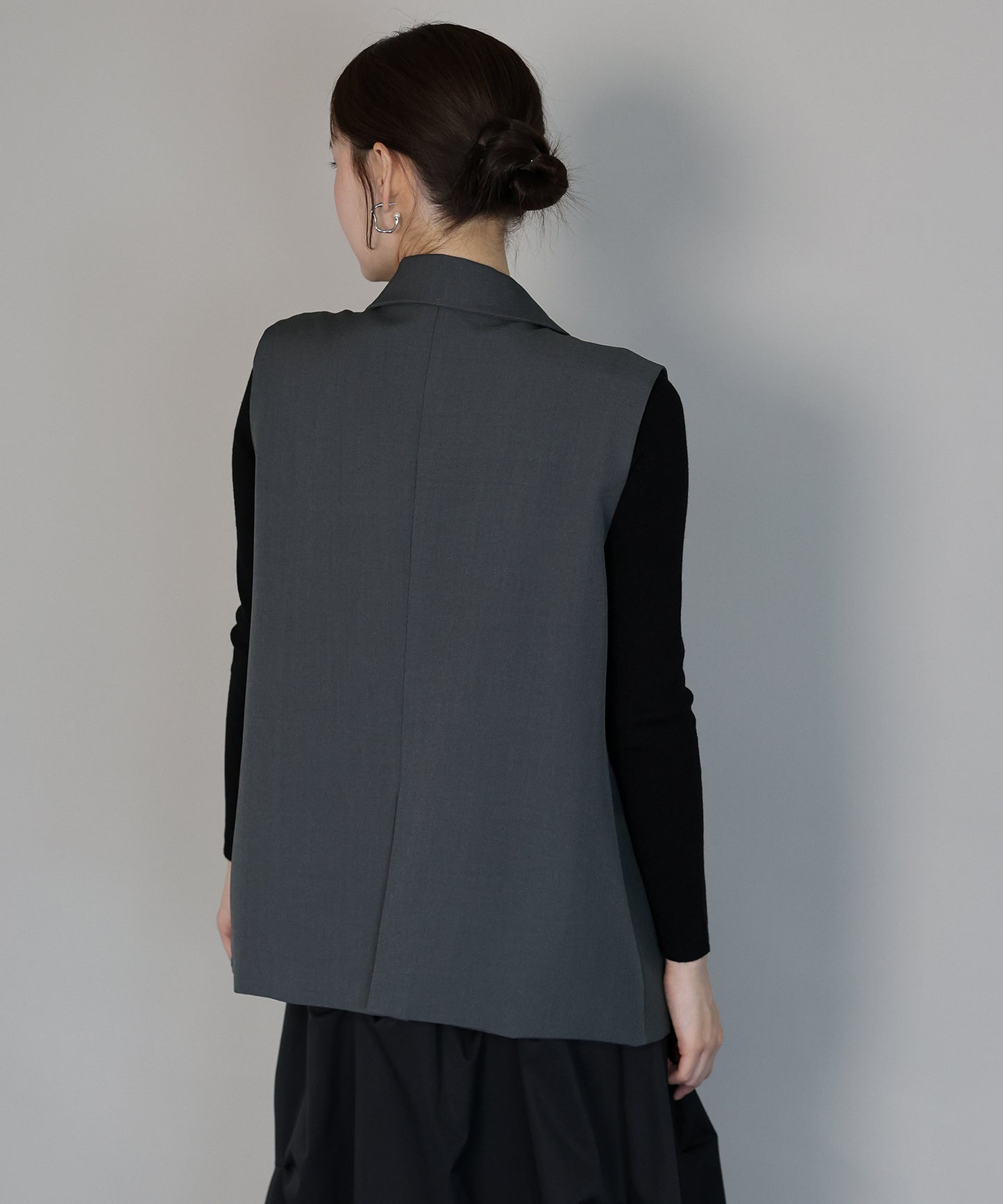 【TIME SALE】ニュアンスボタンテーラードジレ[ J by blue ]