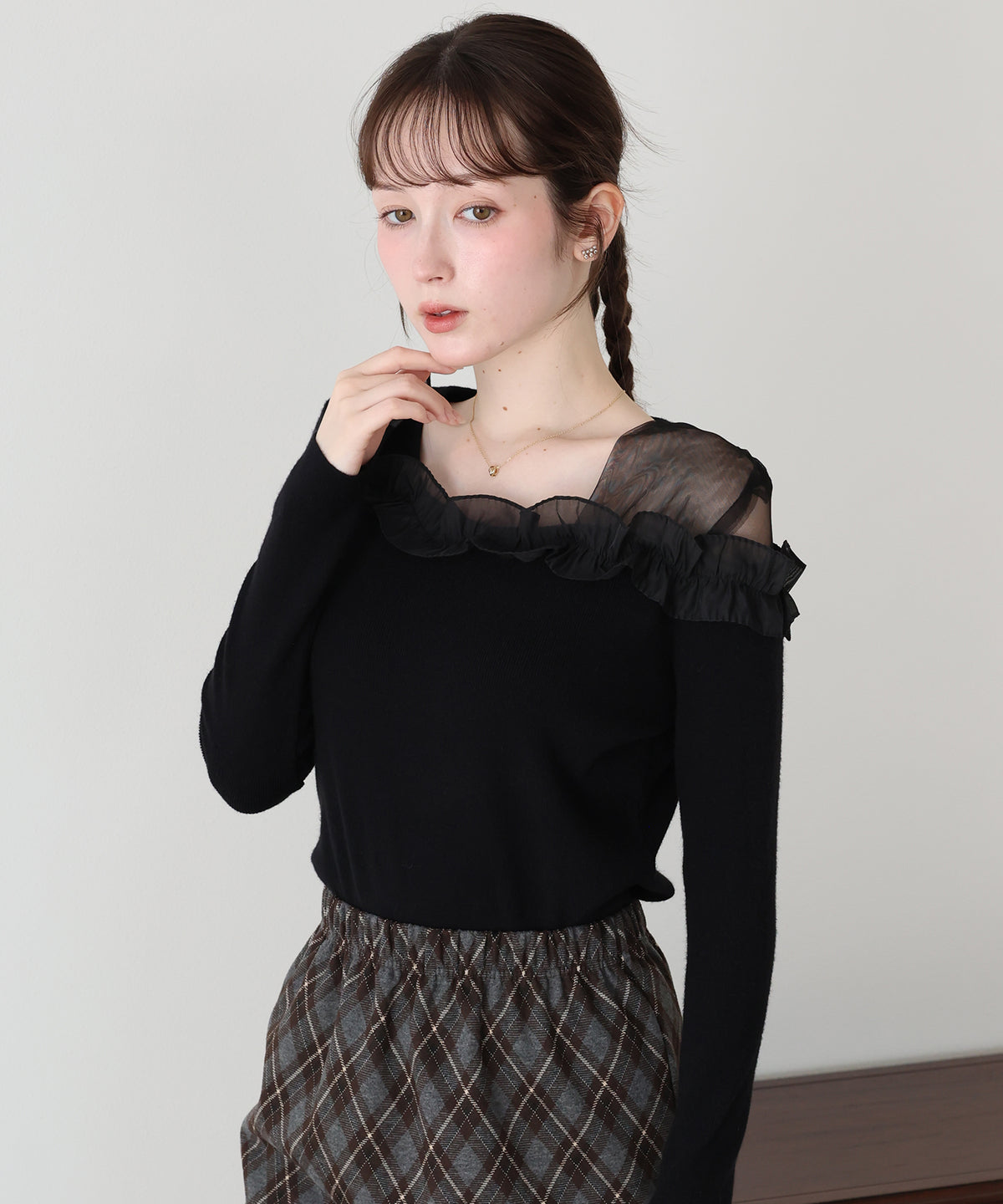 【早割5％OFF】アシンメトリーチュールフリルニット
