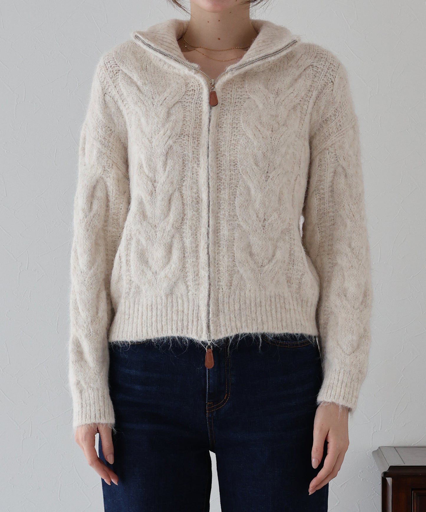 ケーブルダブルジップニット