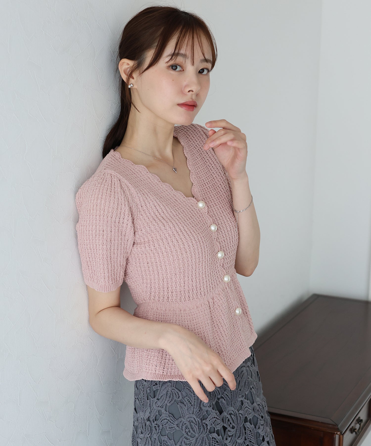 Amel パールボタンペムラムニット　完売品 パールボタンペプラムニット – BLUE ONLINE