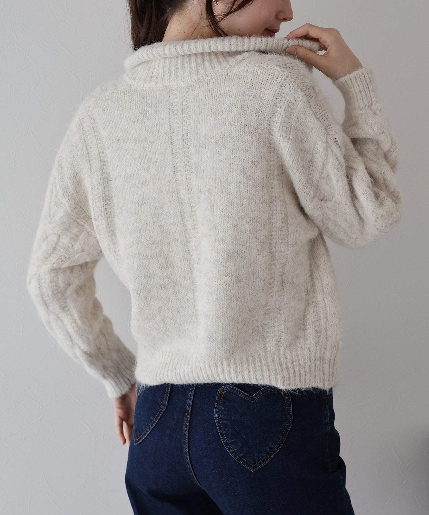 ケーブルダブルジップニット