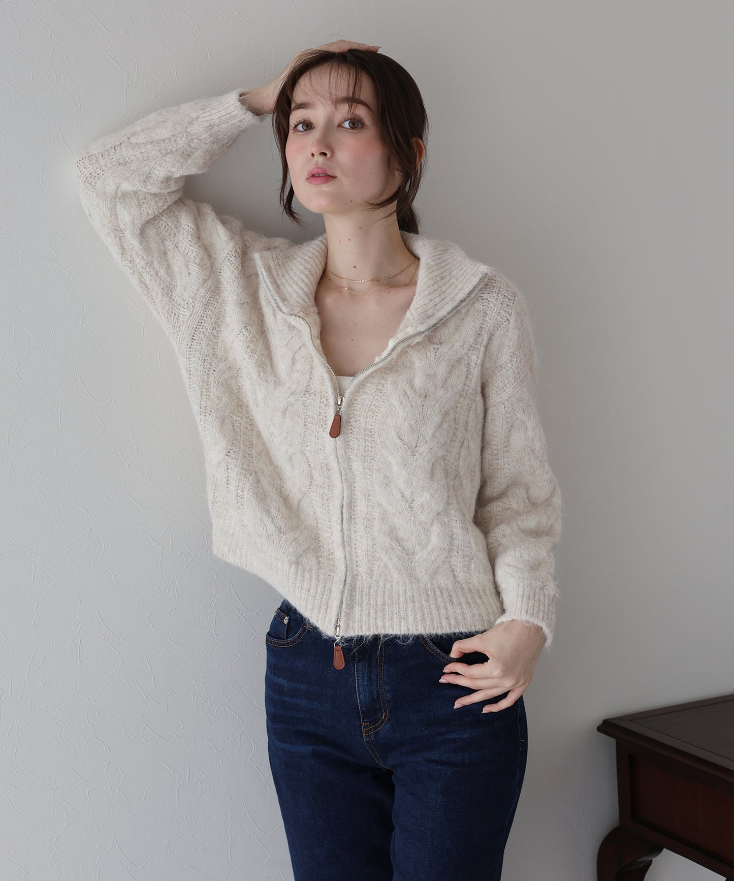 ケーブルダブルジップニット