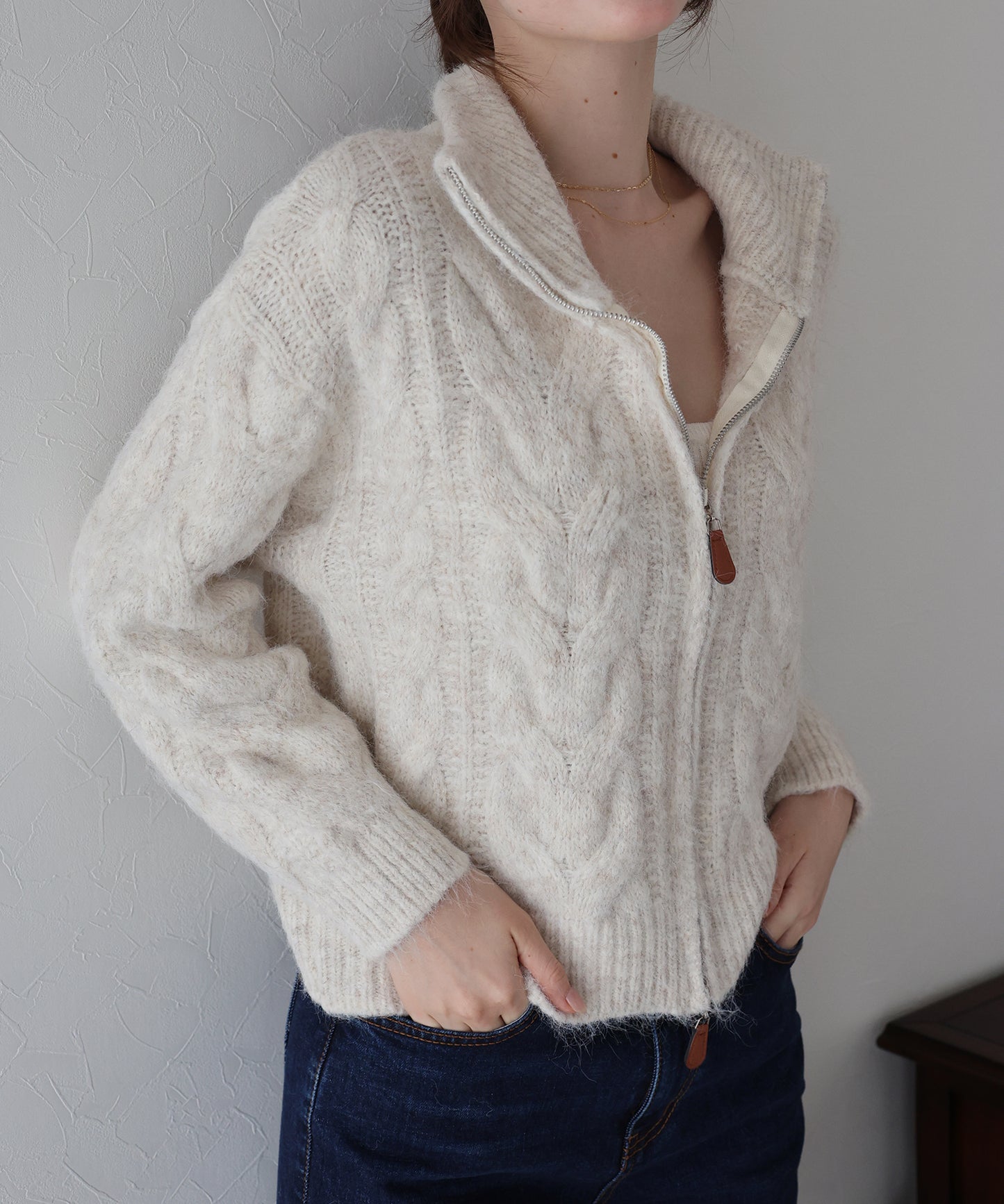 ケーブルダブルジップニット