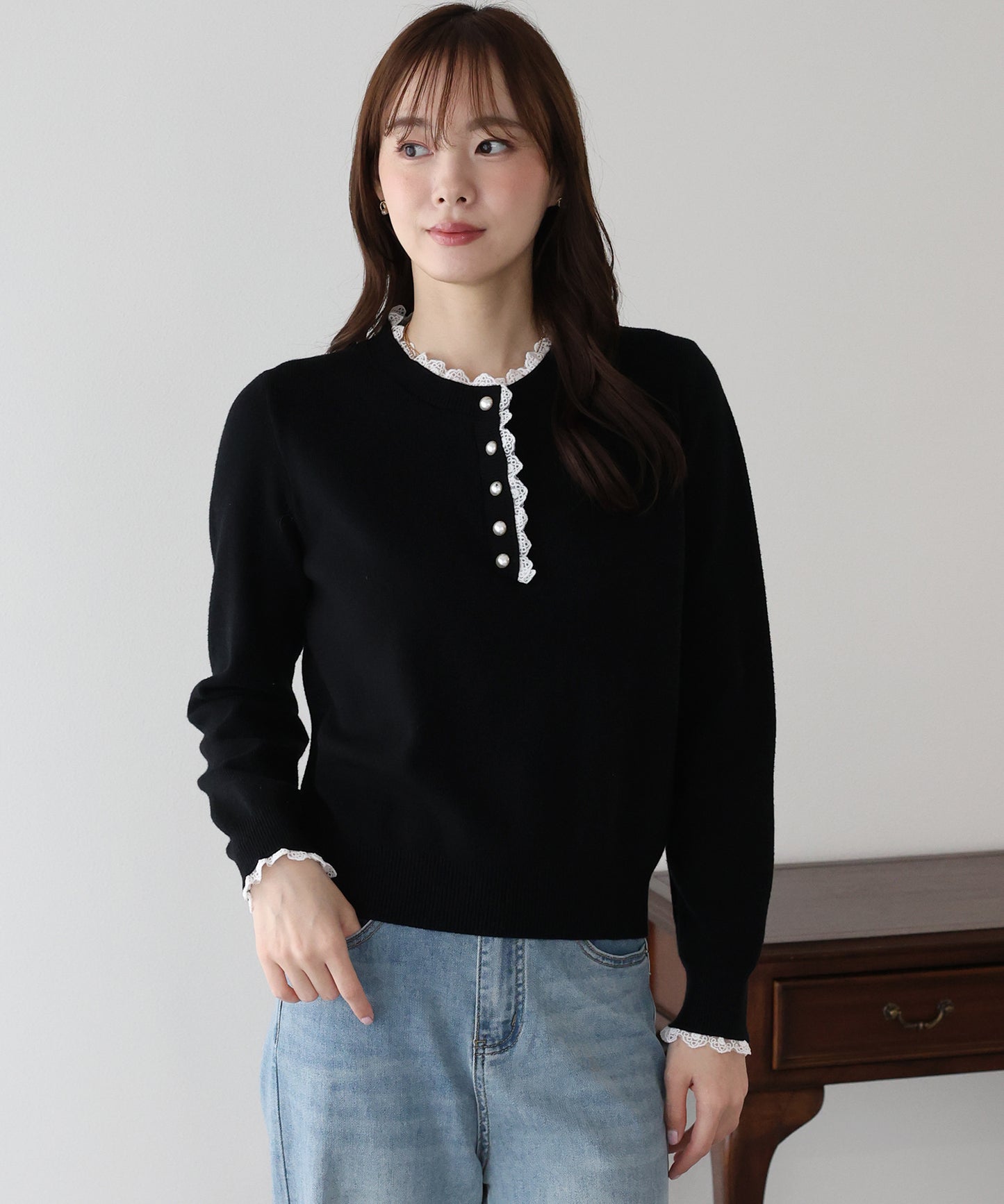 レースパールボタンニット