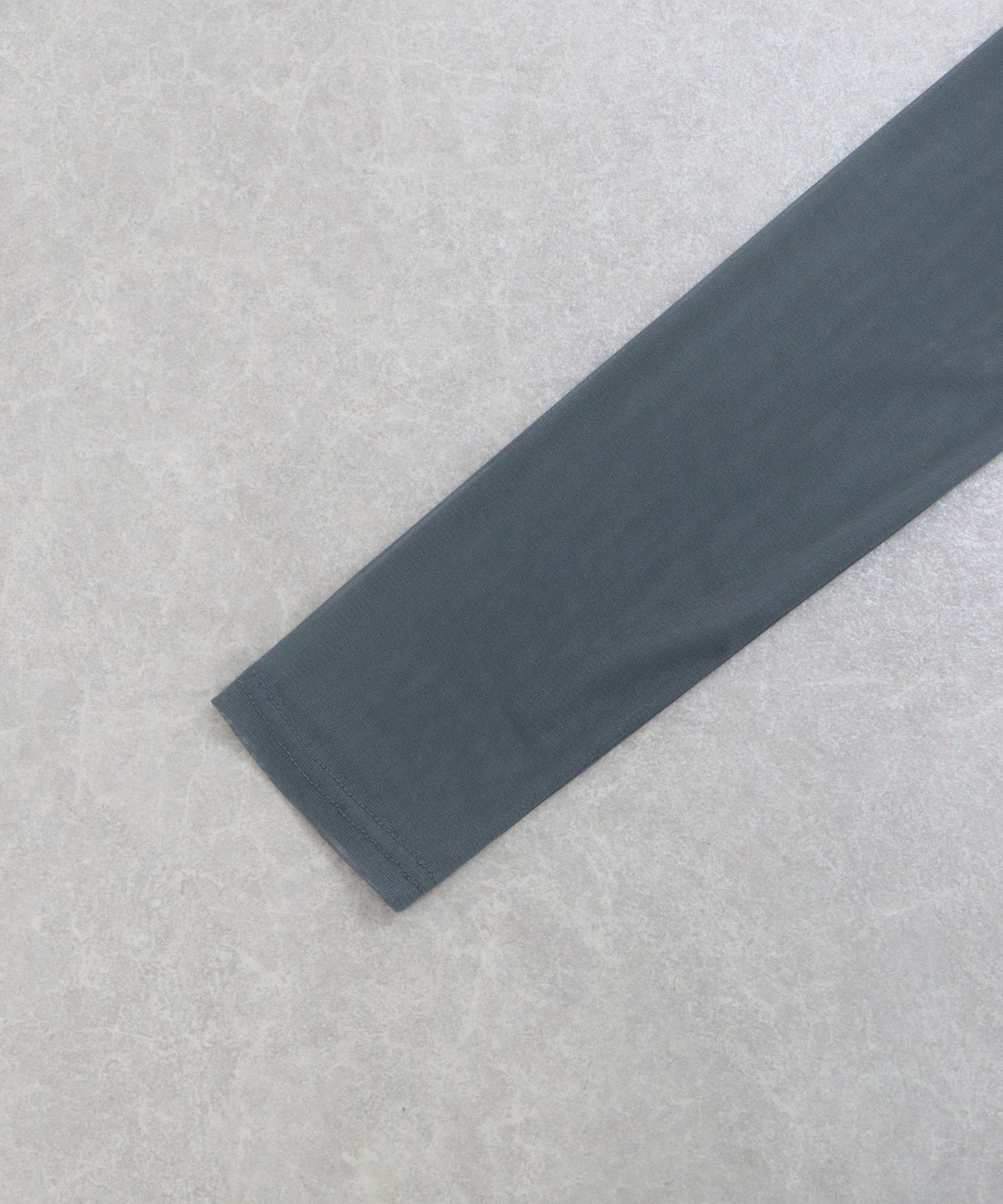 ホルターネックレイヤードシアートップス【ネコポス】