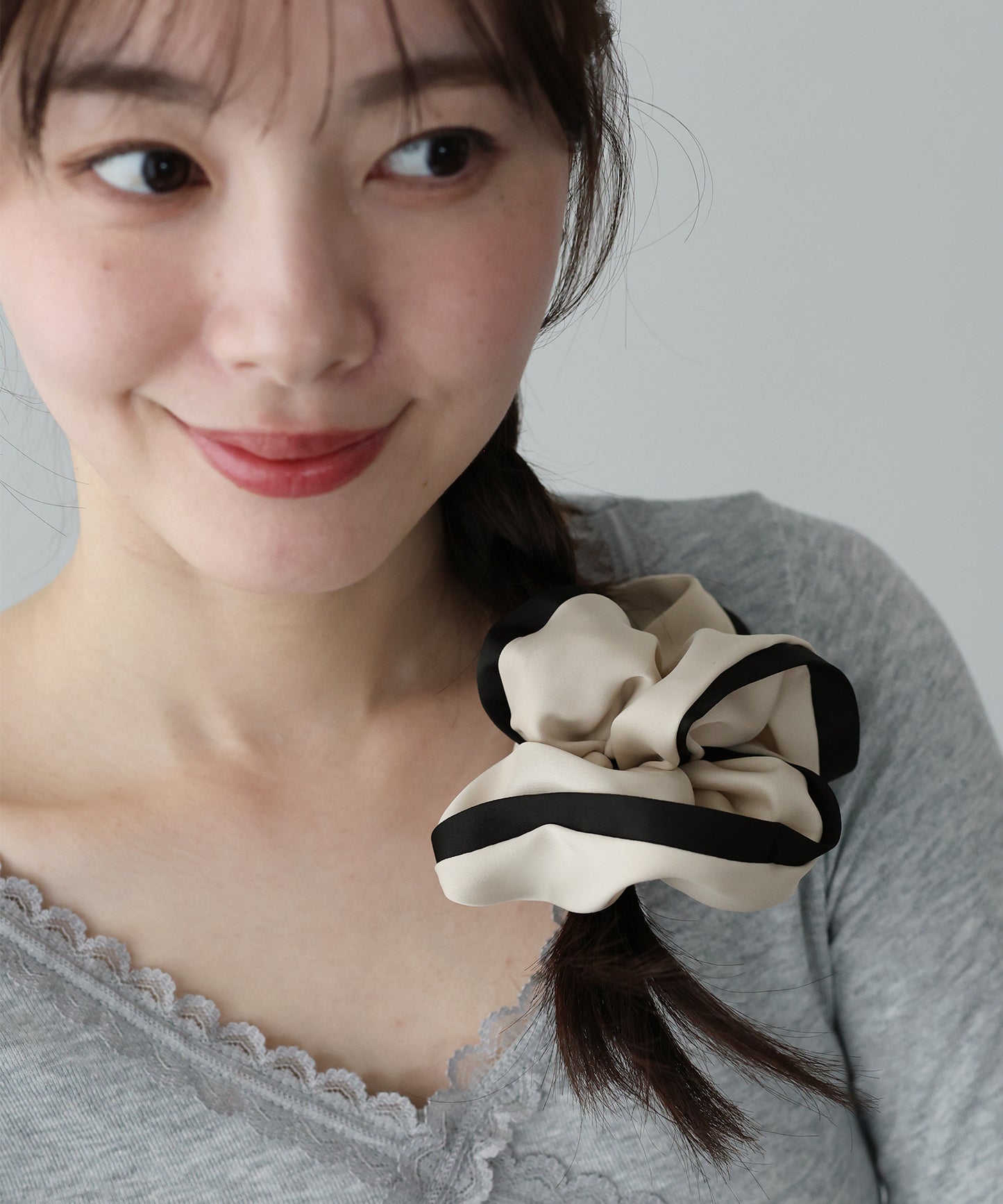 【早割5％OFF】バイカラーサテンシュシュ【ネコポス】