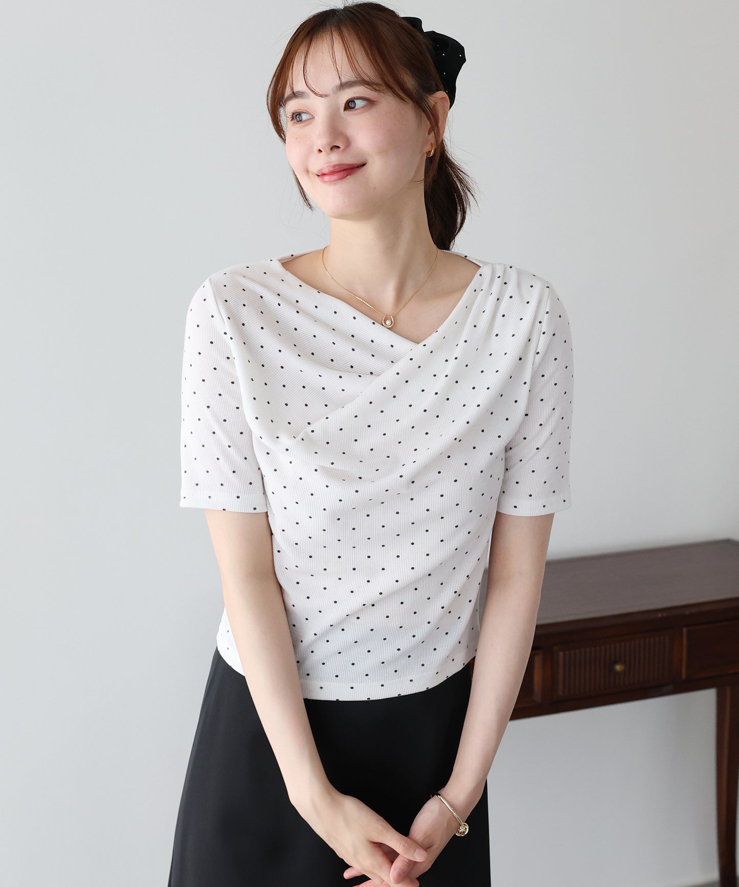 【早割5％OFF】ドットドレープネックリブTシャツ【メール便】