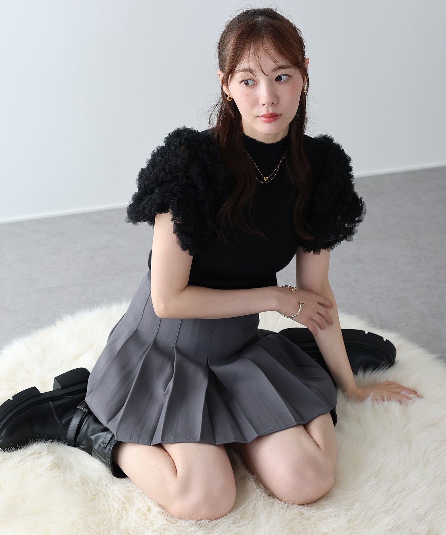 【早割5％OFF】フラワーチュールスリーブニット