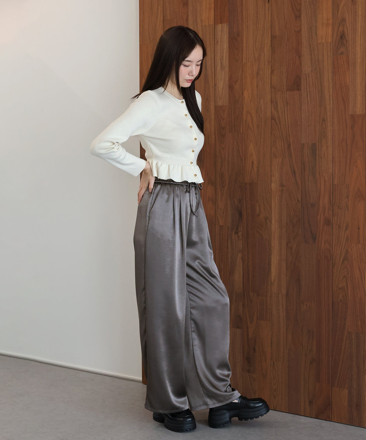 【早割5％OFF】サテンドロストワイドパンツ