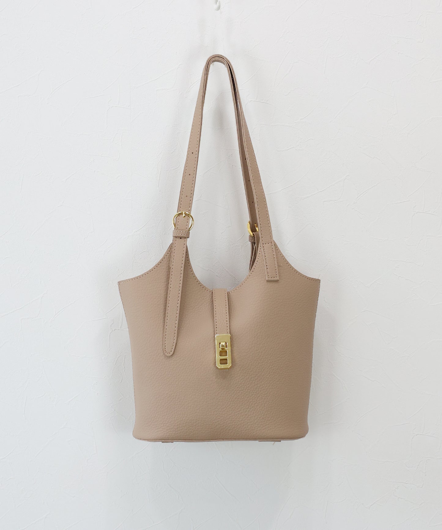 フェイクレザートートバッグ