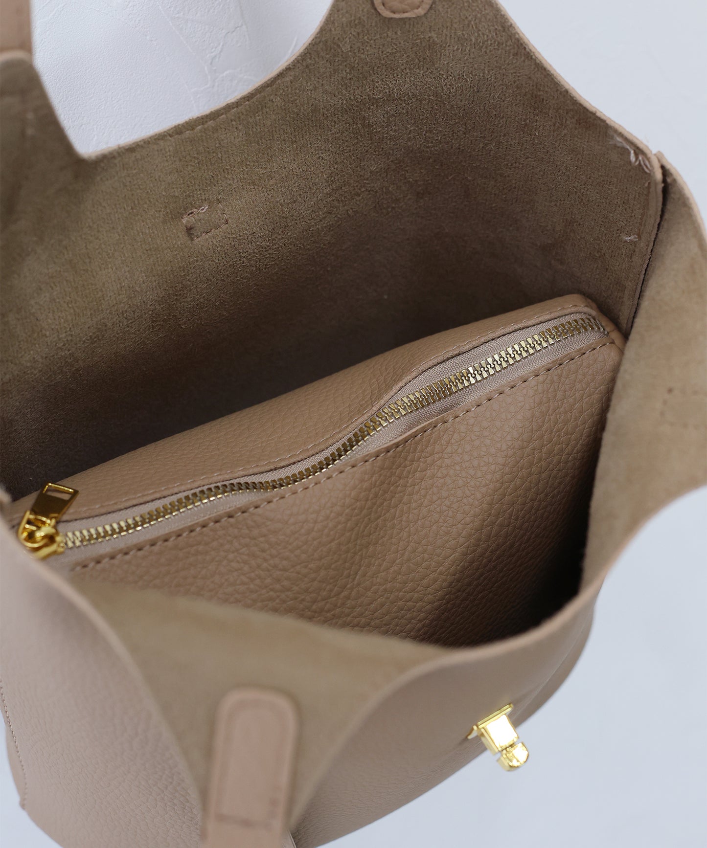 フェイクレザートートバッグ