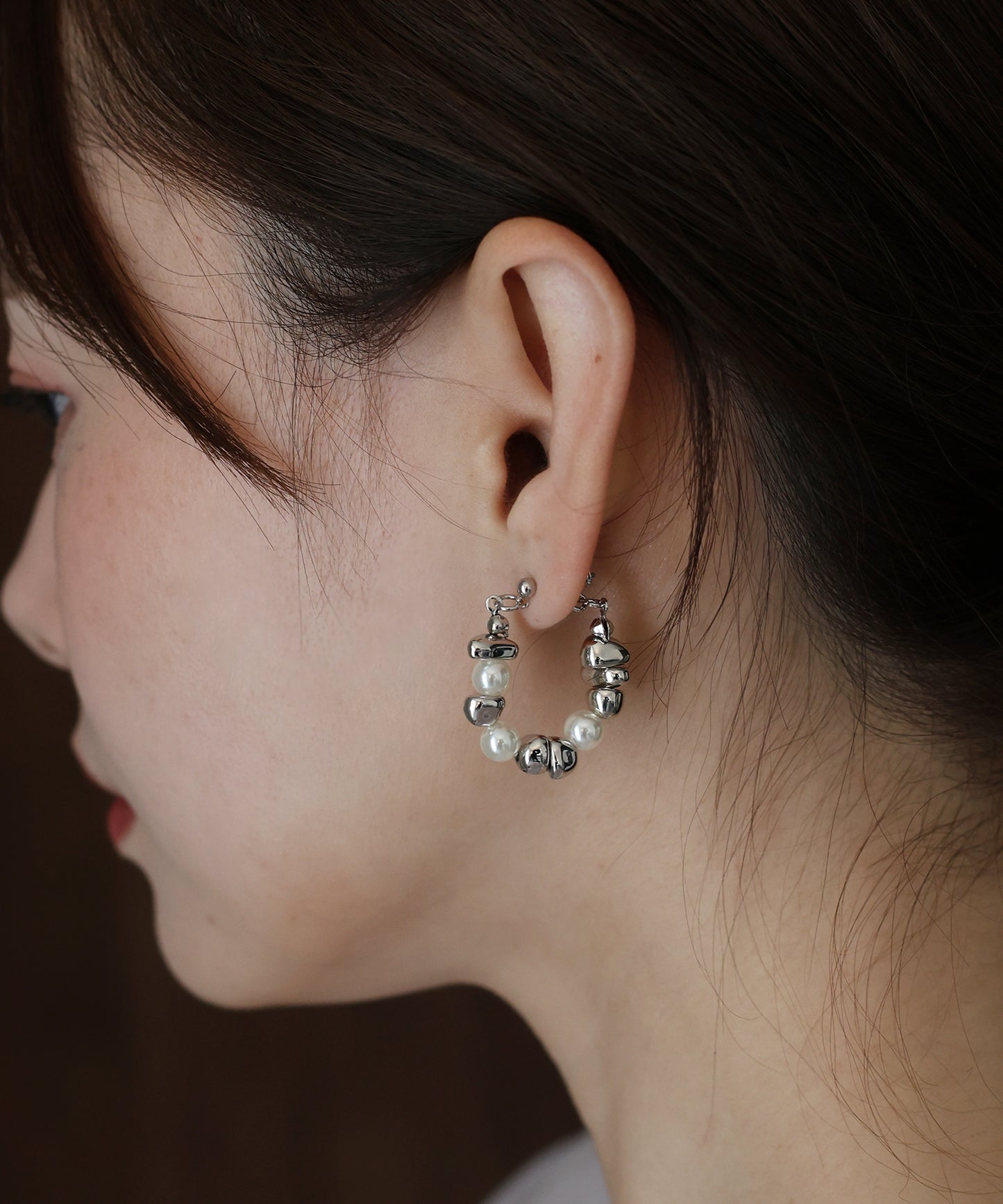 ニュアンスメタル&パールフープピアス / ニッケルフリー