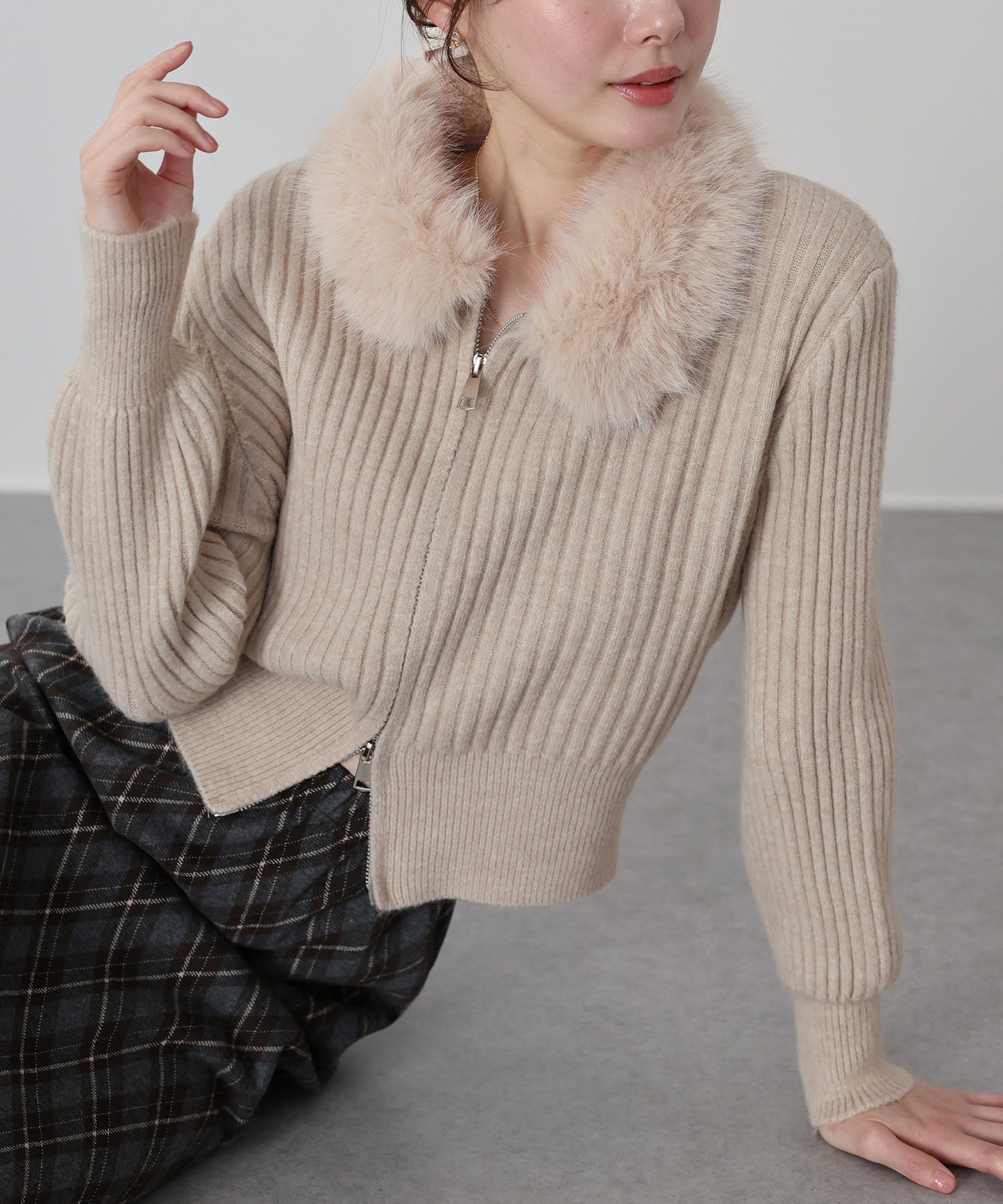 【早割5％OFF】ファー襟ダブルジップニット