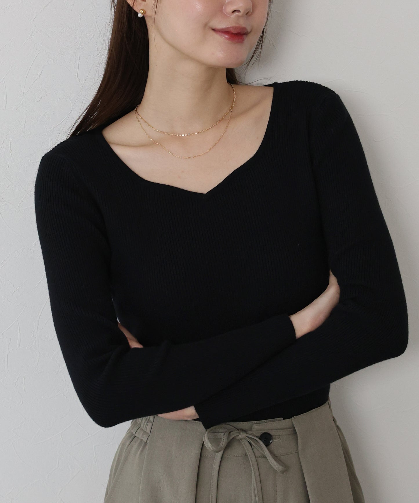 ハートネックリブニット