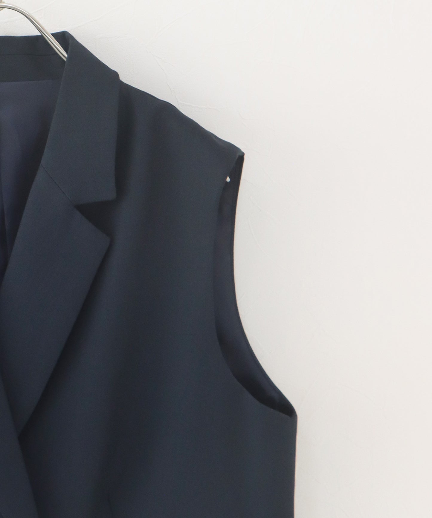 ニュアンスボタンテーラードジレ[ J by blue ]