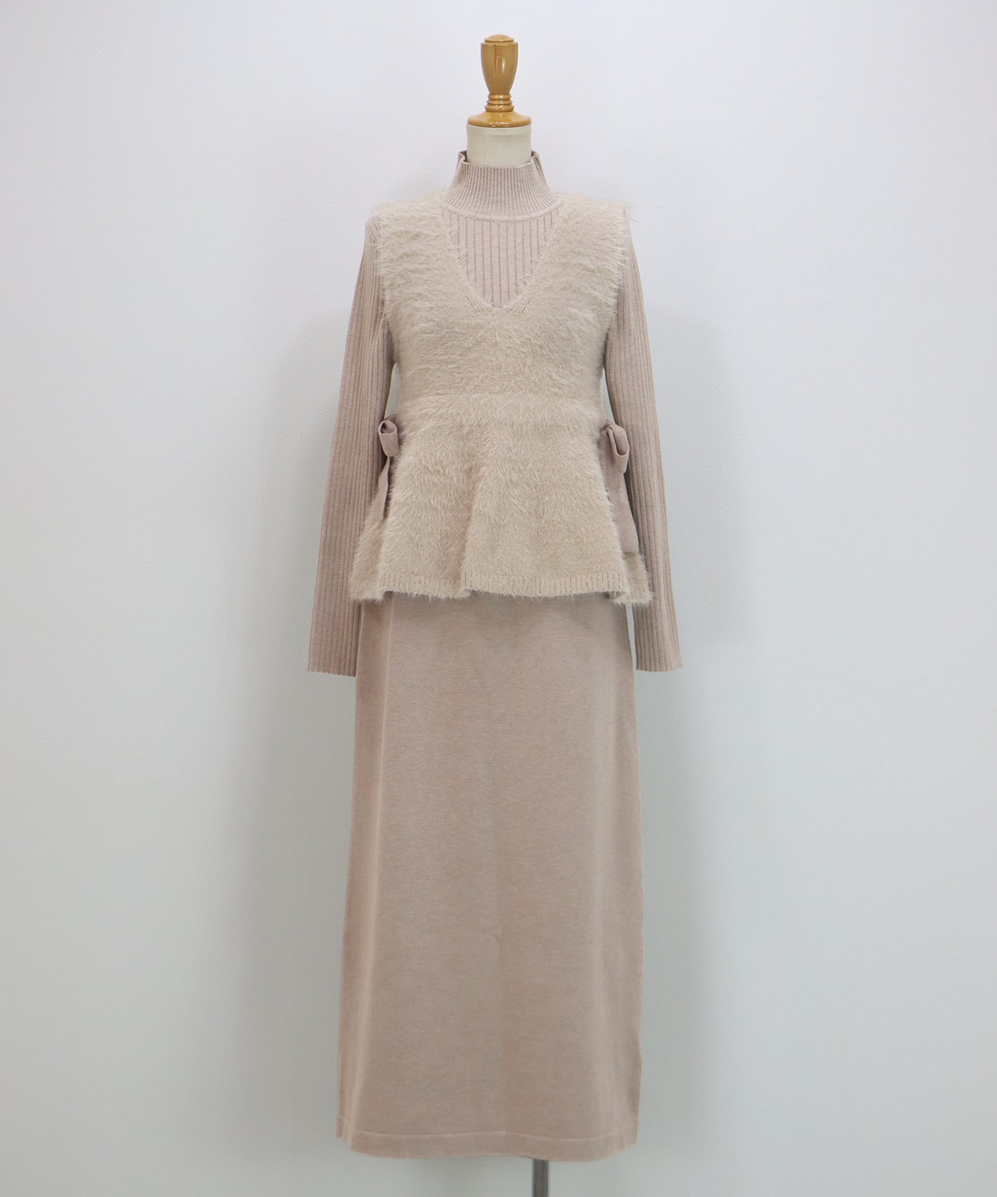 サイドリボンペプラムシャギーベスト＆ニットワンピース セット