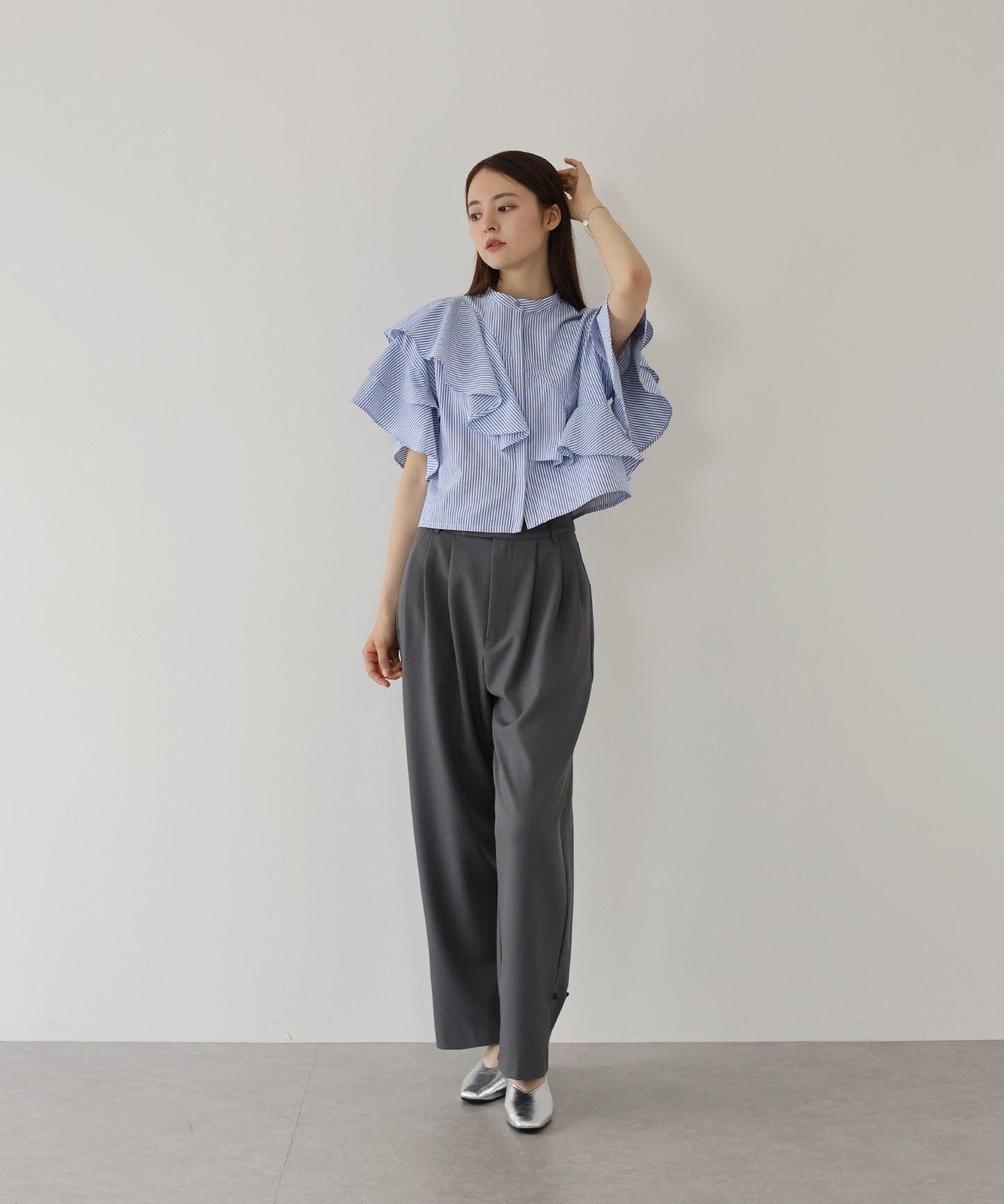 【新商品限定5％OFF（木）】[J by blue] 半袖フリルシャツ