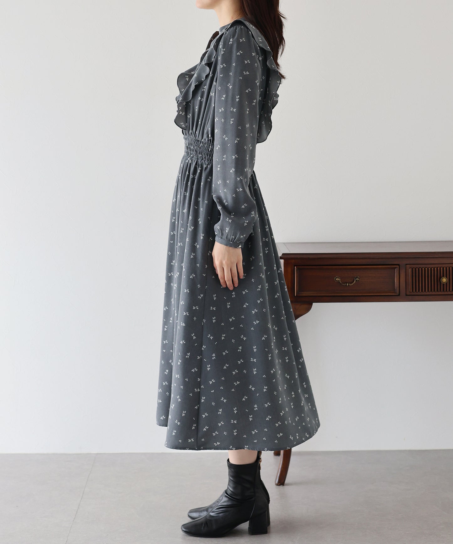 【早割5％OFF】フラワープリントフリルワンピース
