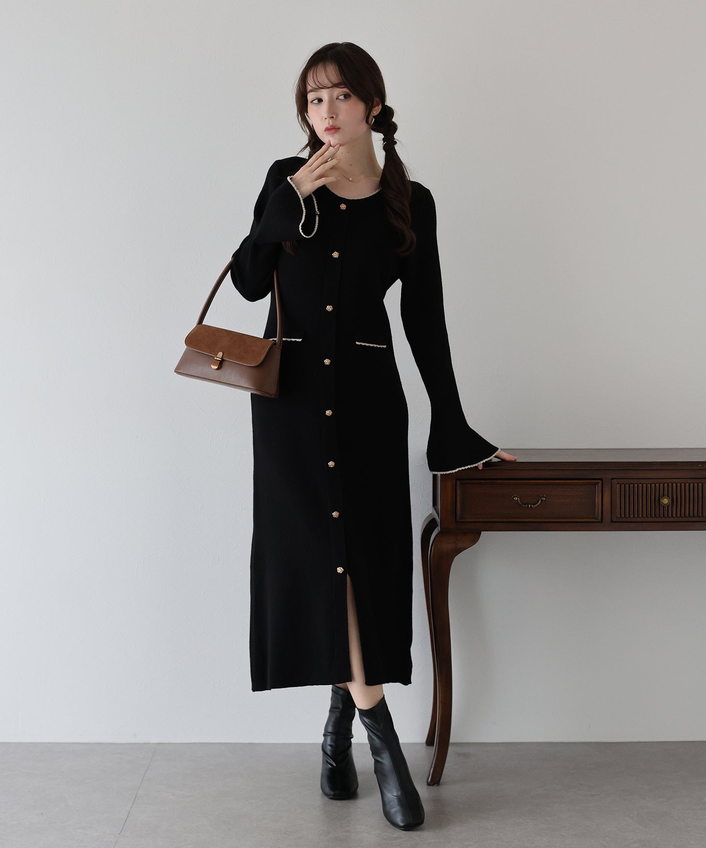 【早割5％OFF】金ボタンニットワンピース