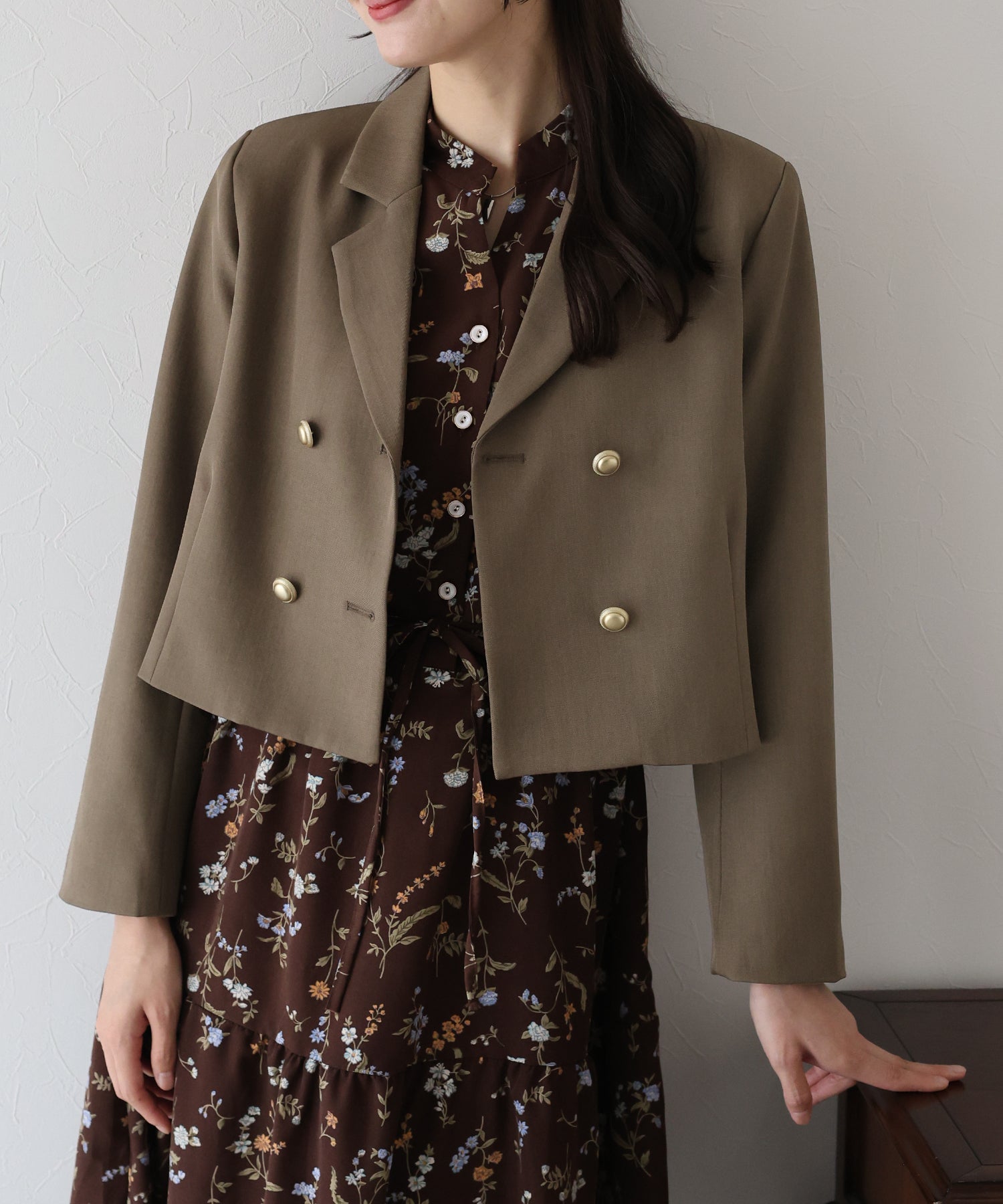 金ボタンショートテーラードジャケット – BLUE ONLINE