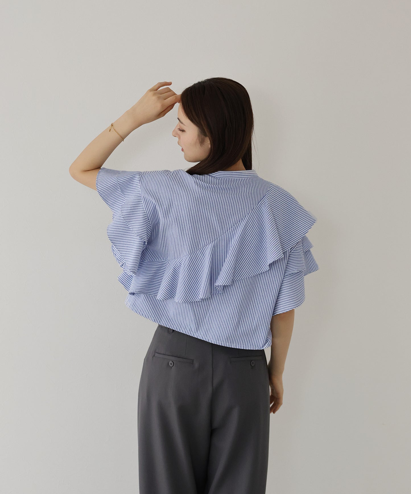 【新商品限定5％OFF（木）】[J by blue] 半袖フリルシャツ