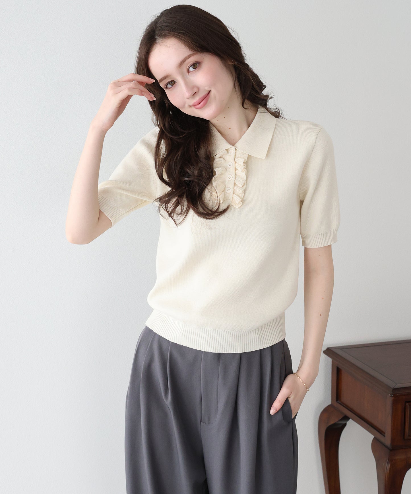 【早割5％OFF】フロントフリルポロニット