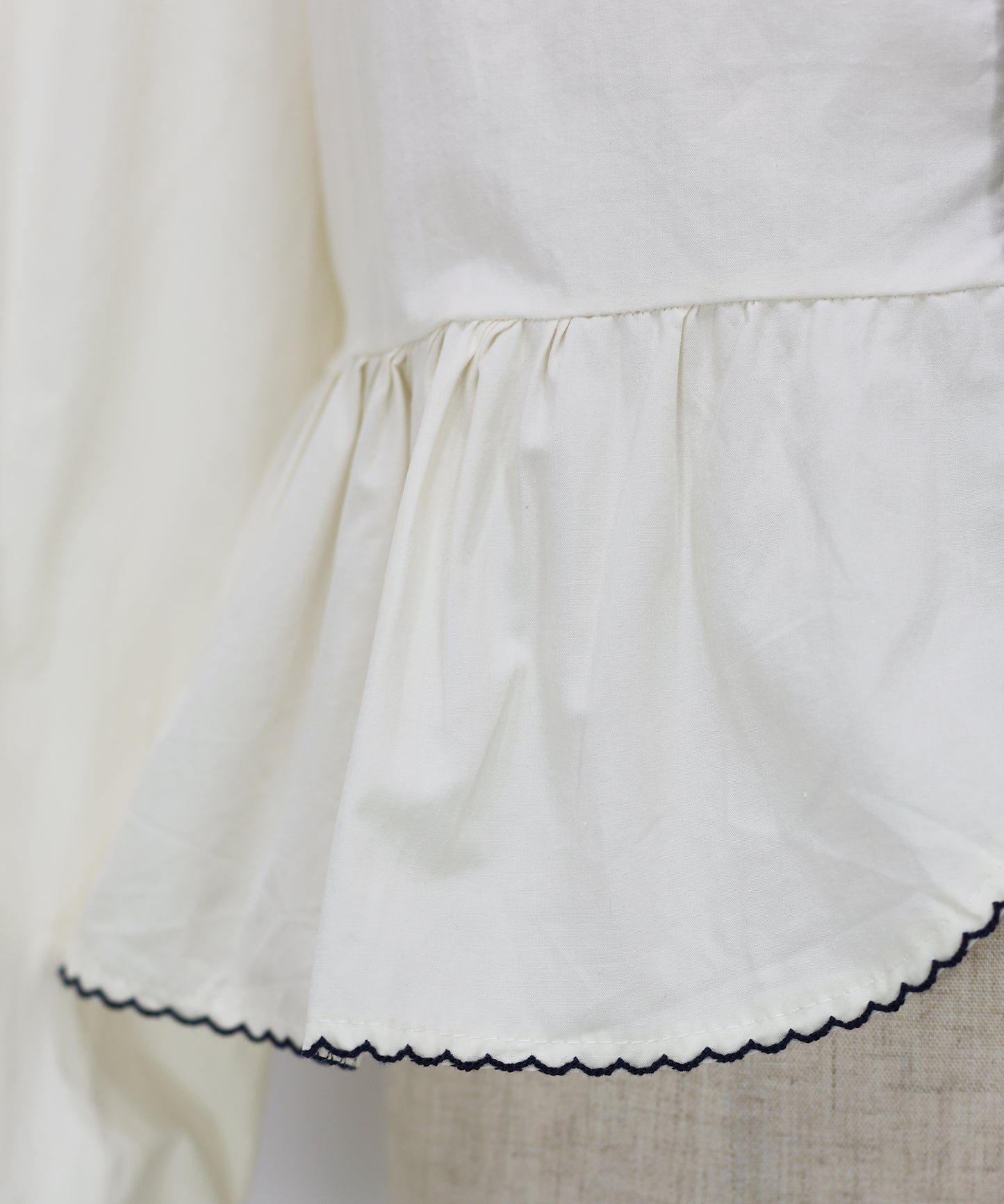 バイカラーリボンペプラムブラウス【ネコポス】