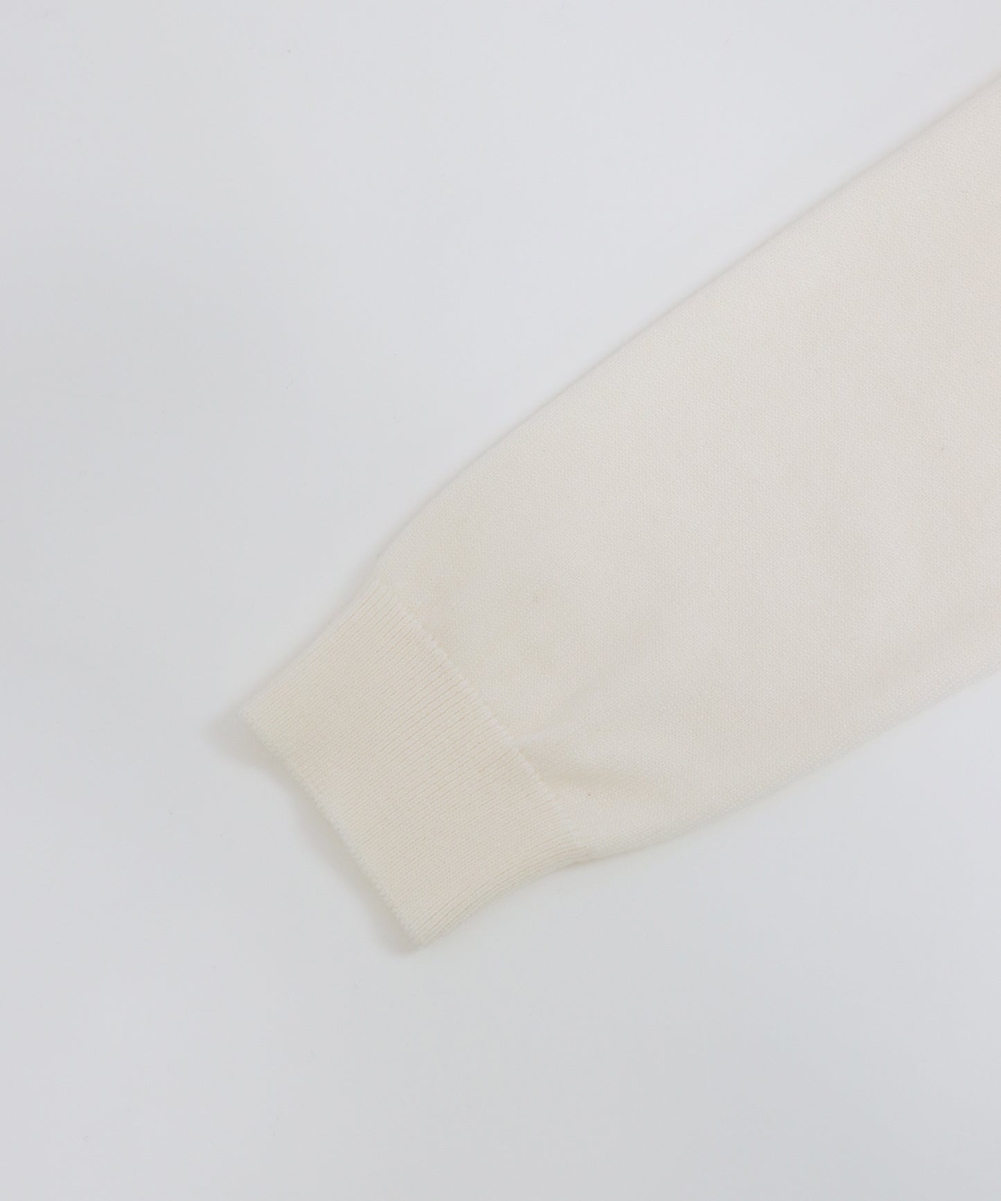 【早割5％OFF】ポロ襟ケーブルニットカーディガン