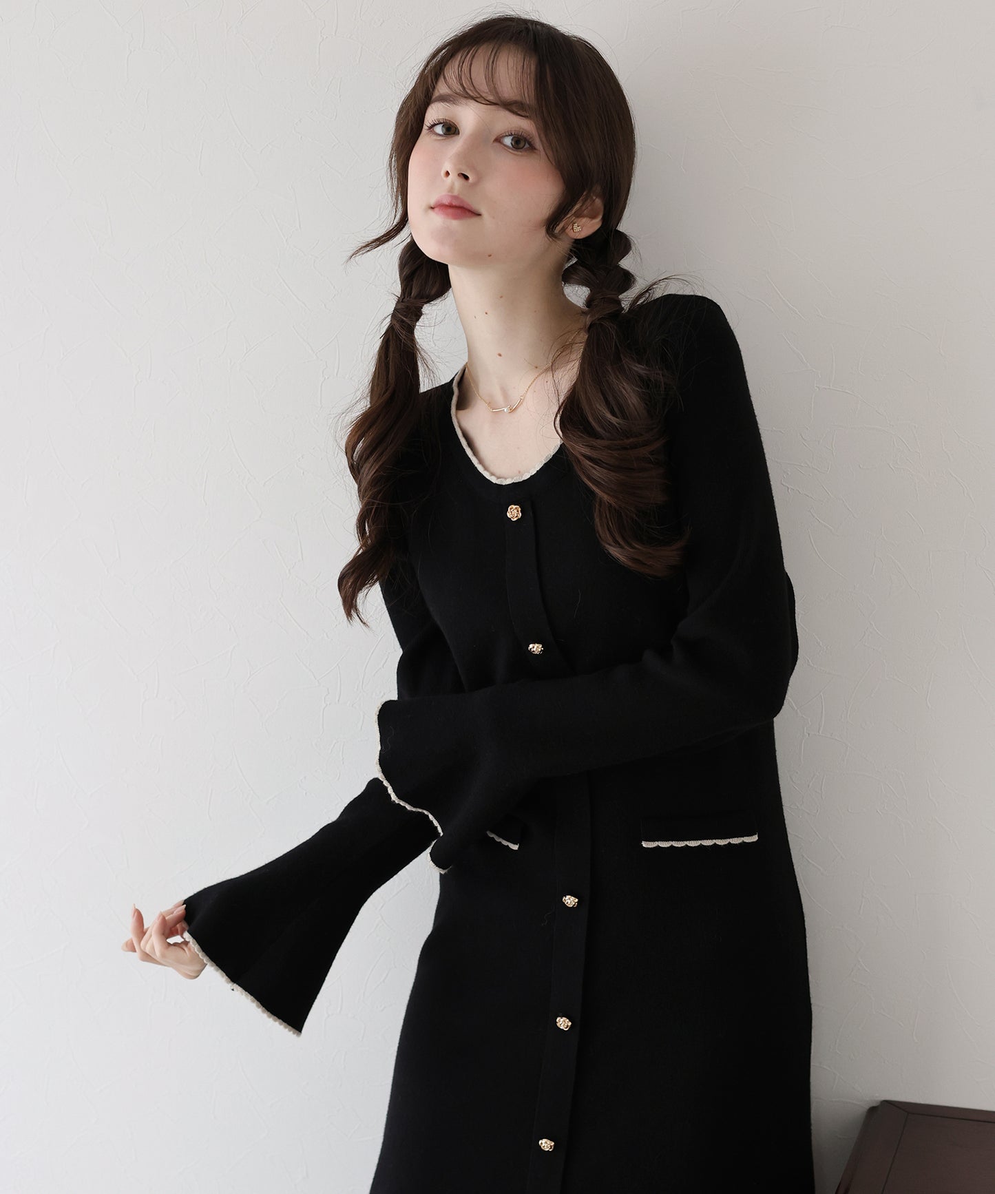 金ボタンニットワンピース