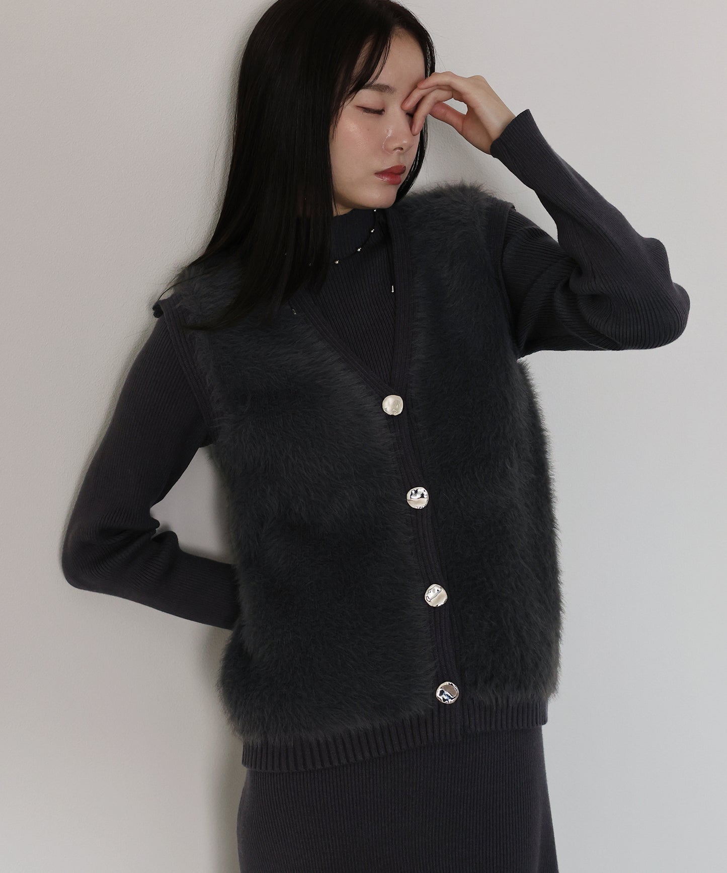 【早割5％OFF】シャギーベスト＆ニットワンピースセットアップ