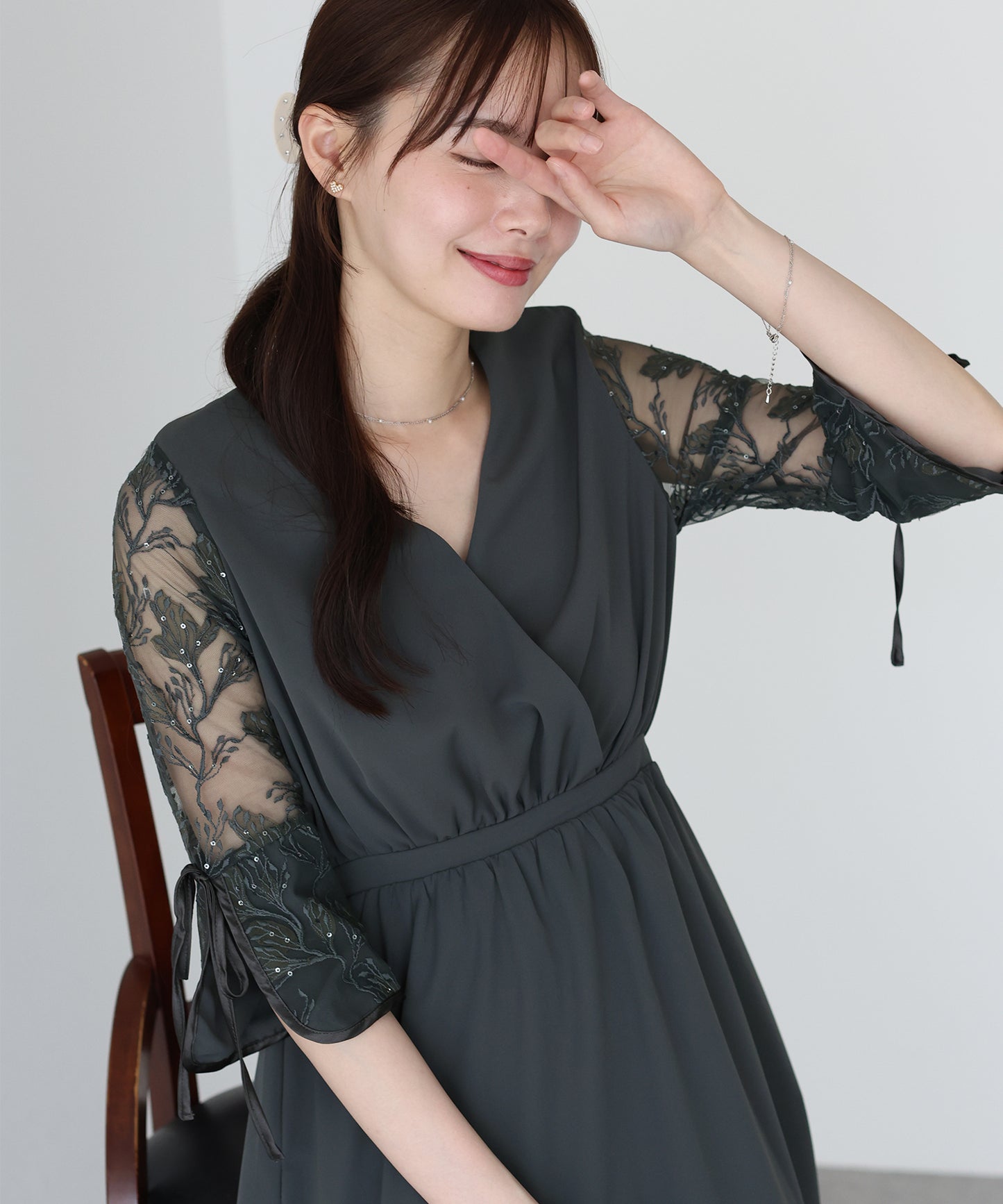 【TIME SALE】フラワー刺繍カシュクールドレス