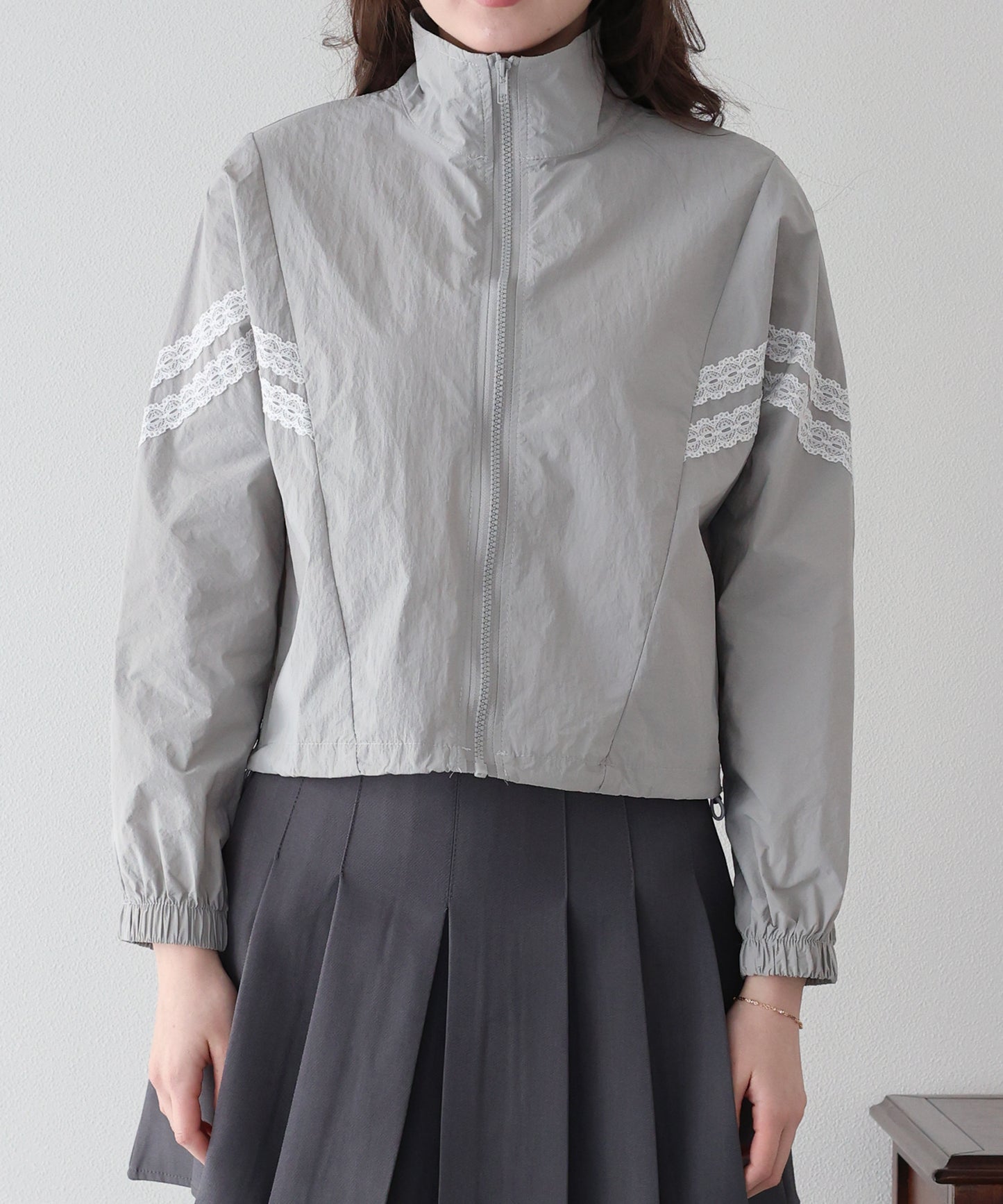 レースナイロントラックジャケット