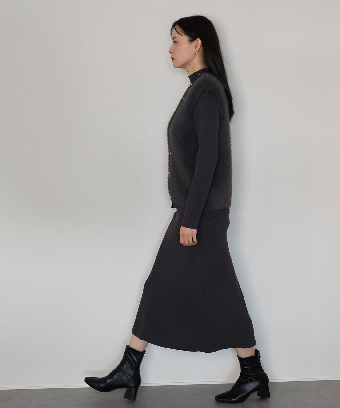 【早割5％OFF】シャギーベスト＆ニットワンピースセットアップ