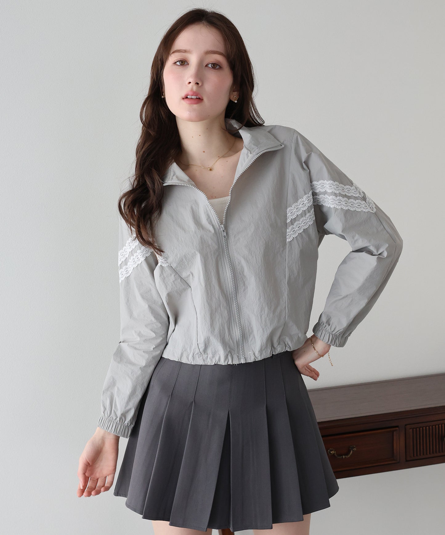 レースナイロントラックジャケット