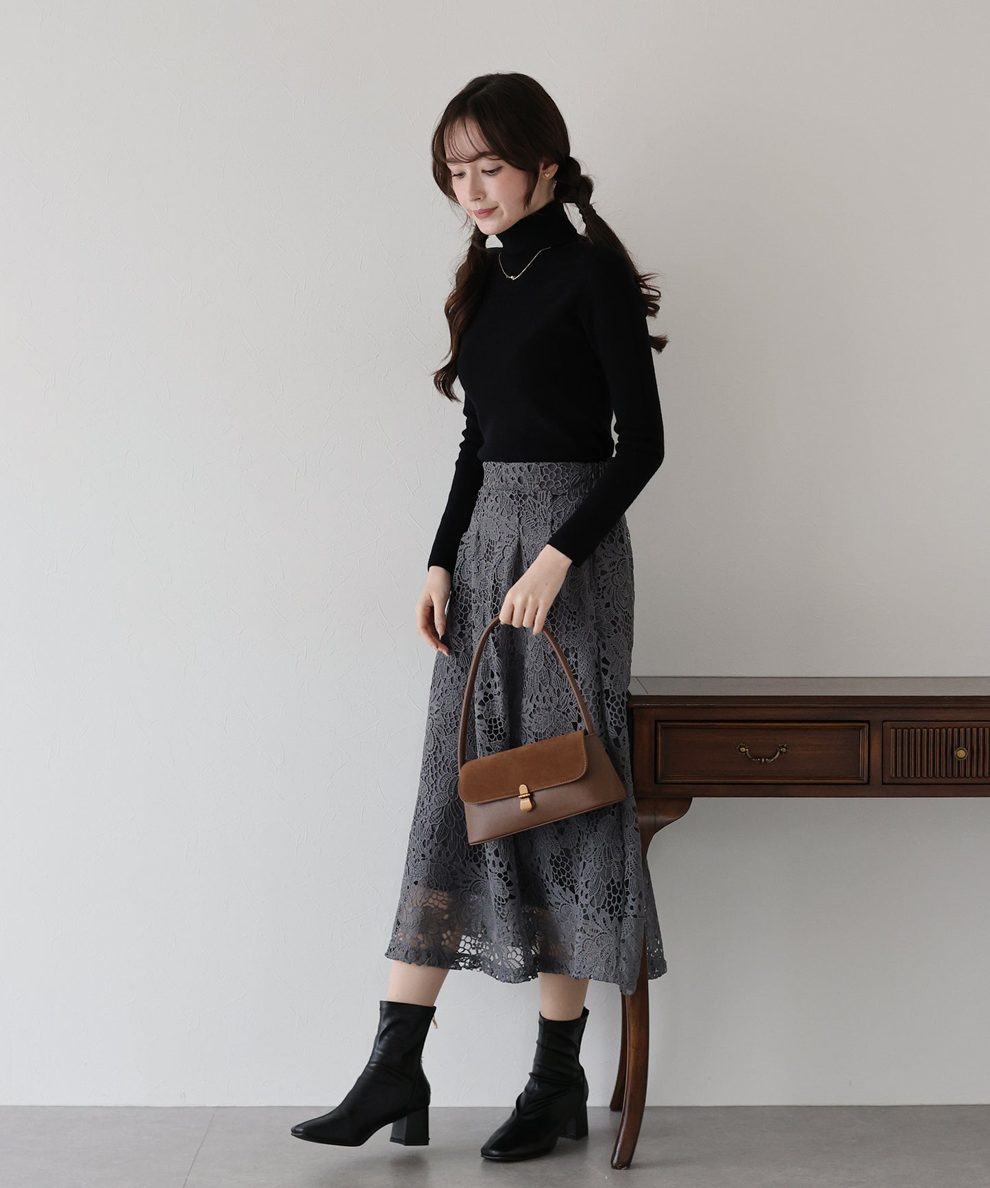 ウール混タートルネックニット