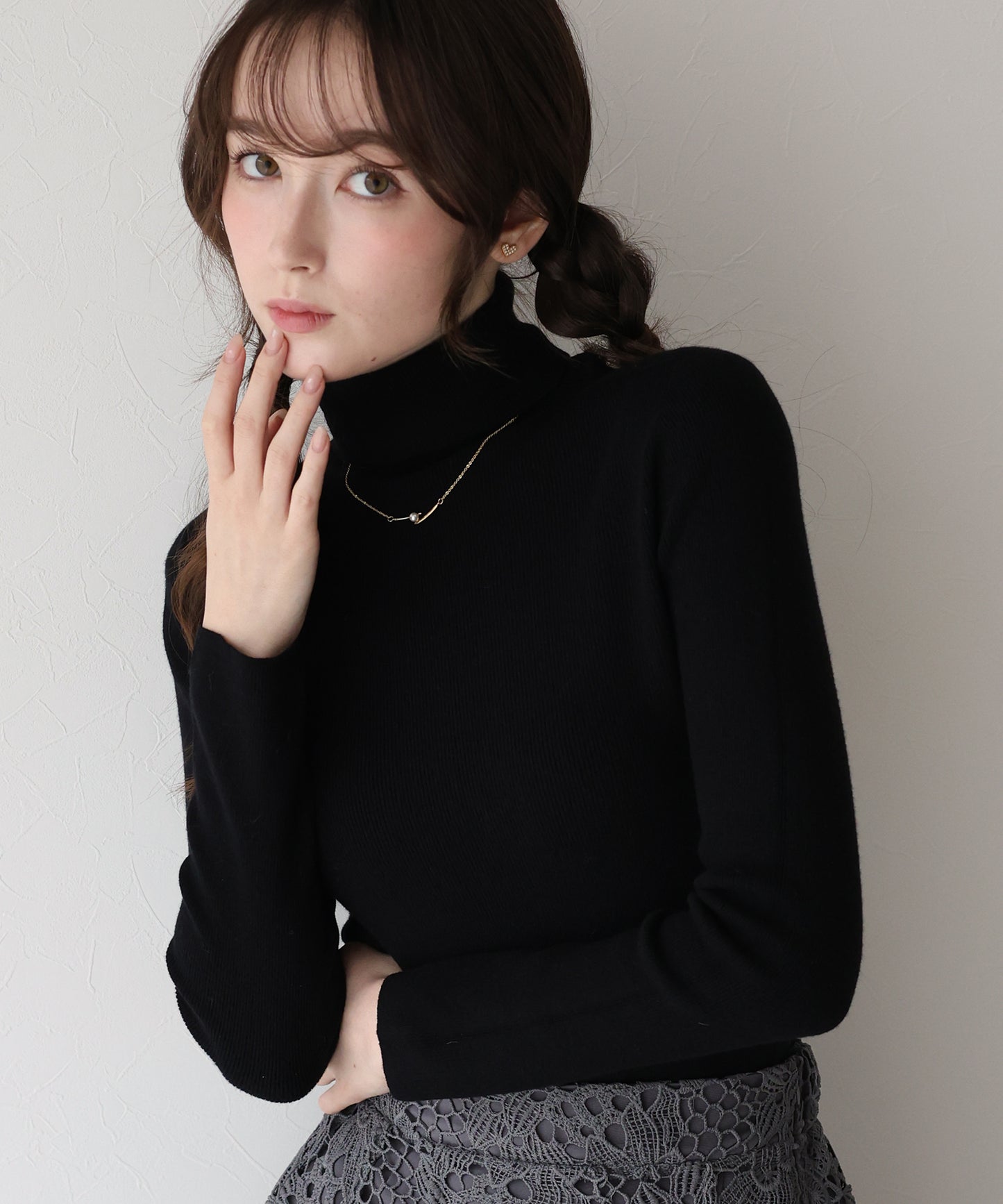 ウール混タートルネックニット