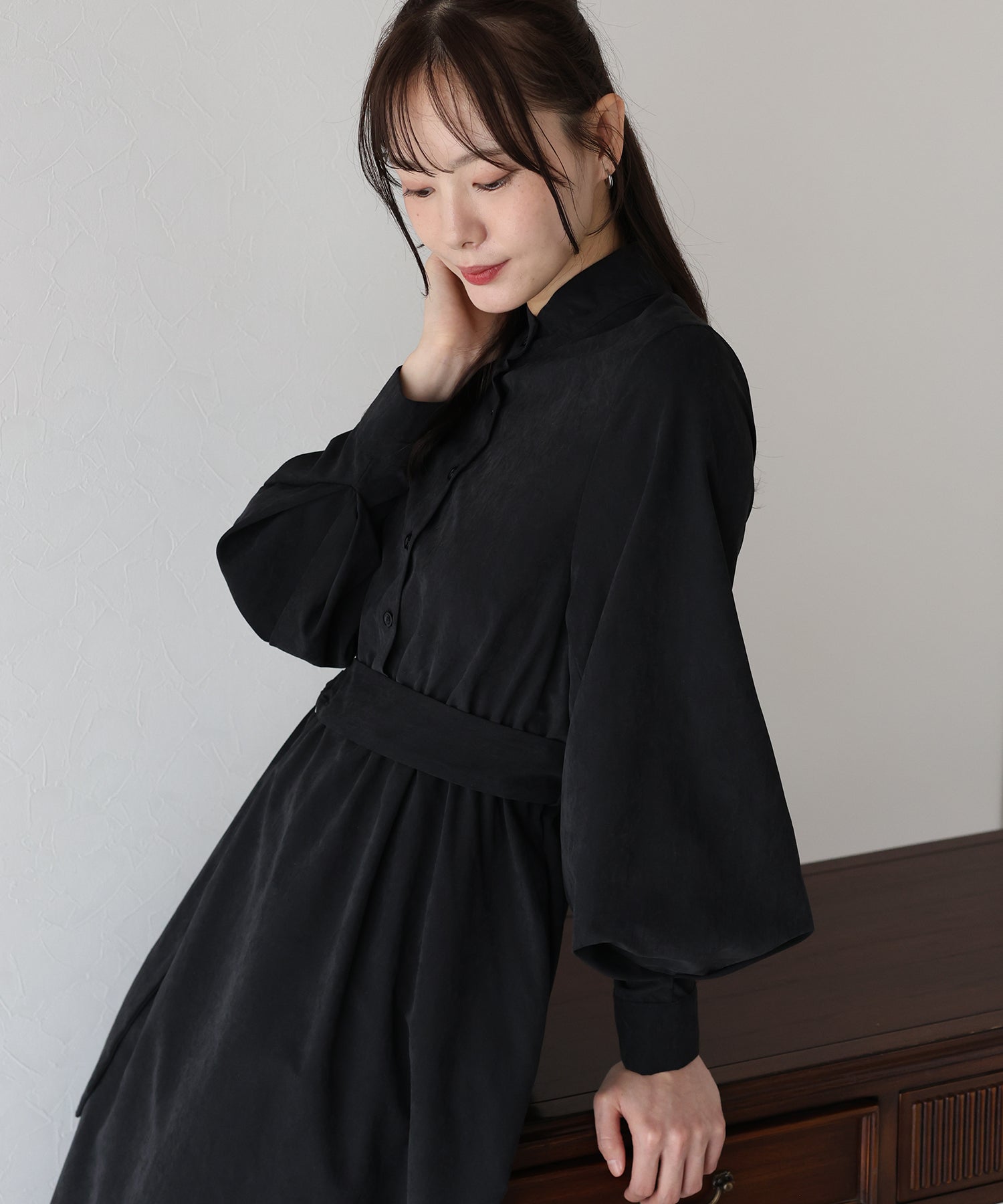 SALE】スタンドカラーボリューム袖ワンピース – BLUE ONLINE