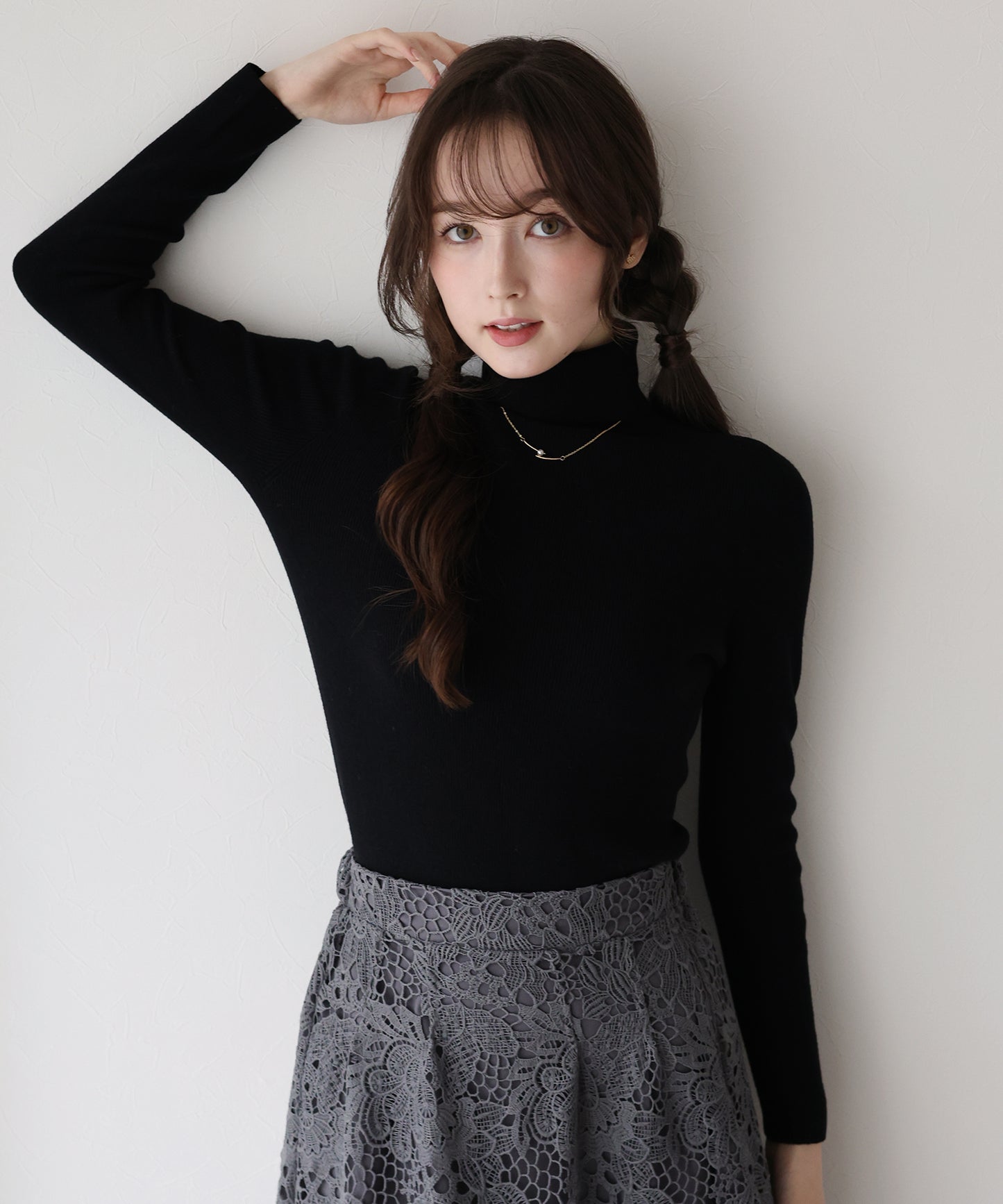 ウール混タートルネックニット