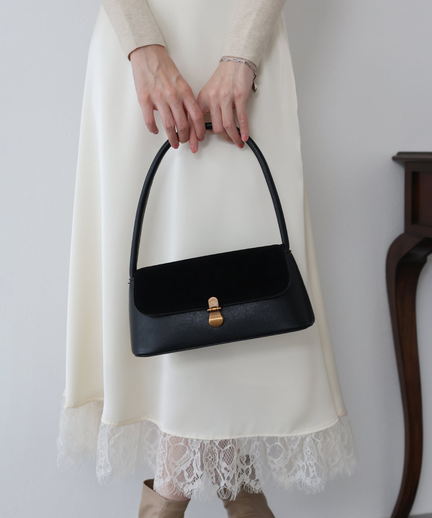 【TIME SALE】スウェードスクエアミニバッグ