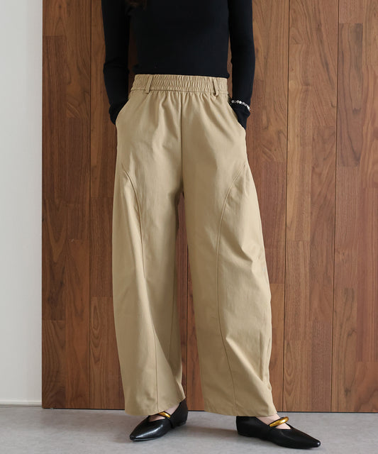 カーブパンツ